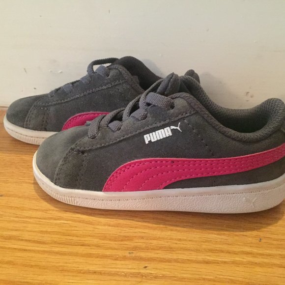 PUMA KIDS PINK AND GREY SUEDE SNEAKERS - Picture 2 of 9